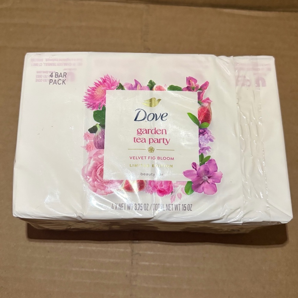 Dove Limited Edition Garden Tea Party Velvet Fig Bloom 4 Pack Beauty Bars